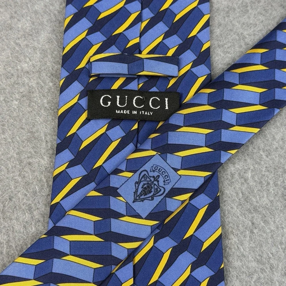 Vintage Gucci Italy Silk Tie Blue Yellow Geometric Cube 100% Silk 56x3.75